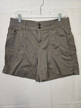 Dakota Blue Women's Olive Chino Shorts Cotton Twill Mid Rise Pockets 10 32W 4"